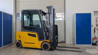 Použité vysokozdvižné vozíky JUNGHEINRICH EFG 320 G120-480DZ ELEKTRO VIERRADFRONTSTAPLER (13074449)