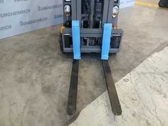 Použité vysokozdvižné vozíky JUNGHEINRICH EFG 320 MP GE 115-500 DZ ELEKTRO VIERRADFRONTSTAPLER (13070437)