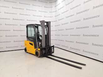 Použité vysokozdvižné vozíky JUNGHEINRICH EFG 320 SP ZVG G200 470DZ ELEKTRO VIERRADFRONTSTAPLER (13031788)