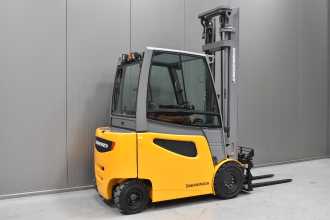 Použité vysokozdvižné vozíky JUNGHEINRICH EFG 425 k /55900/ ELEKTRO VIERRADFRONTSTAPLER (12981666)