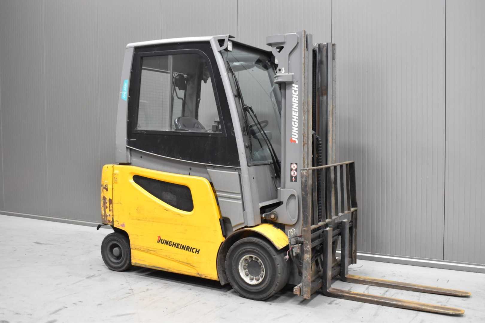 Použité vysokozdvižné vozíky JUNGHEINRICH EFG 425 k /58914/ ELEKTRO VIERRADFRONTSTAPLER (13069533)