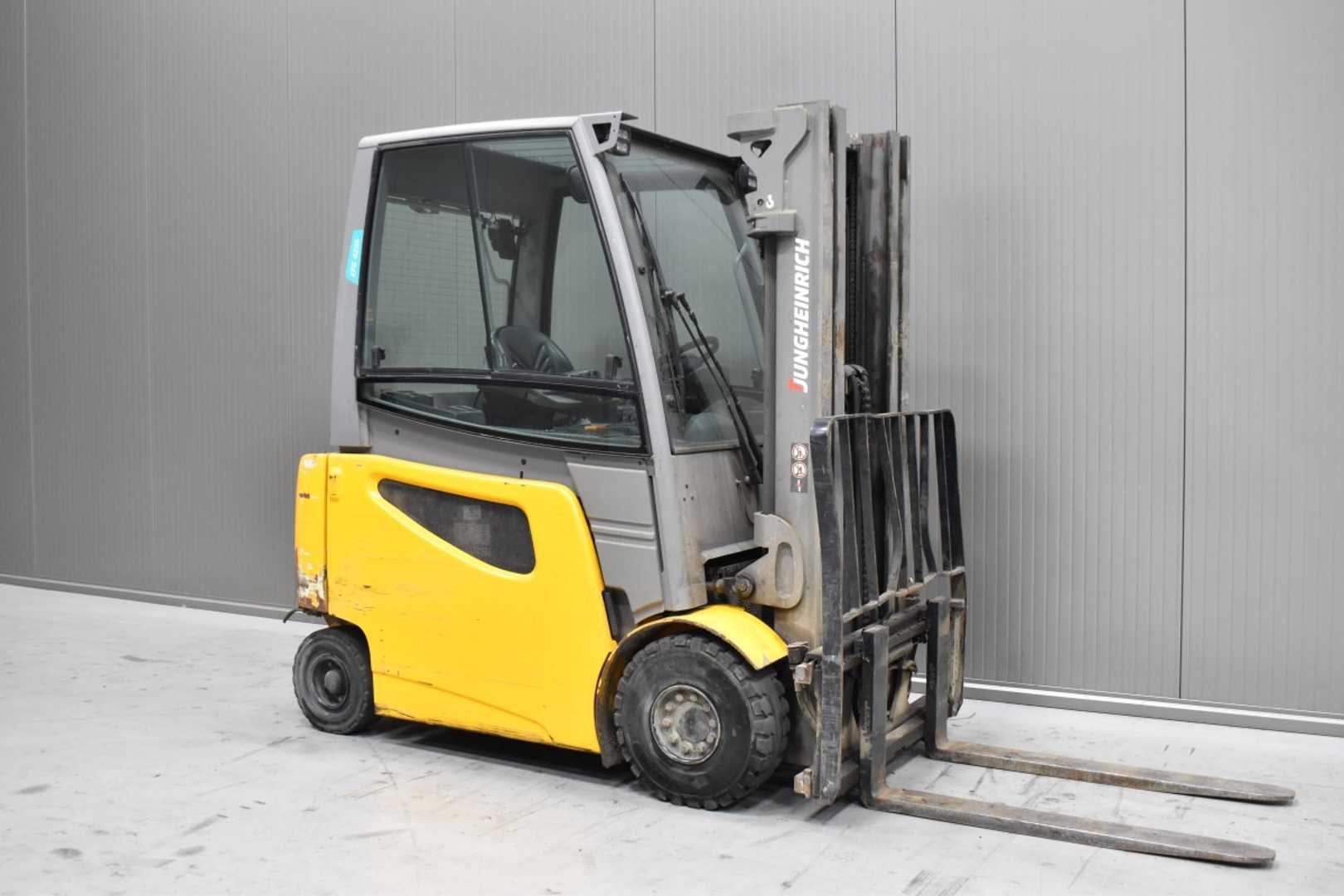 Použité vysokozdvižné vozíky JUNGHEINRICH EFG 425 k /58916/ ELEKTRO VIERRADFRONTSTAPLER (13069529)
