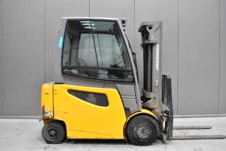 Použité vysokozdvižné vozíky JUNGHEINRICH EFG 425 k /58916/ ELEKTRO VIERRADFRONTSTAPLER (13069529)