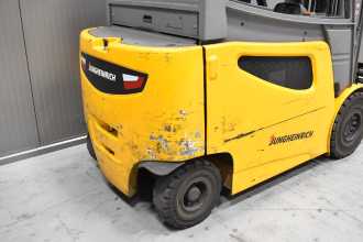 Použité vysokozdvižné vozíky JUNGHEINRICH EFG 425 k /58983/ ELEKTRO VIERRADFRONTSTAPLER (13070399)