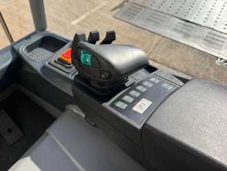 Použité vysokozdvižné vozíky JUNGHEINRICH EFG 425 / nur 487 Stunden ELEKTRO VIERRADFRONTSTAPLER (13068463)