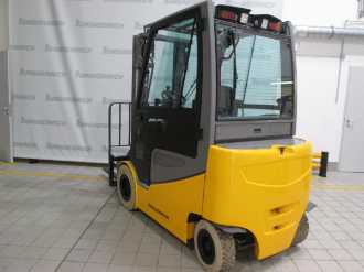 Použité vysokozdvižné vozíky JUNGHEINRICH EFG 425k SP GE 115-310 ZT ELEKTRO VIERRADFRONTSTAPLER (13033223)