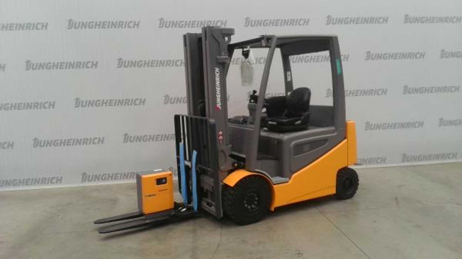 Použité vysokozdvižné vozíky JUNGHEINRICH EFG 425k SP GE 115-500 DZ ELEKTRO VIERRADFRONTSTAPLER (13009958)