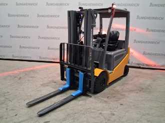 Použité vysokozdvižné vozíky JUNGHEINRICH EFG 425k SP ZVG 120-440 DZ ELEKTRO VIERRADFRONTSTAPLER (13075245) backdrop