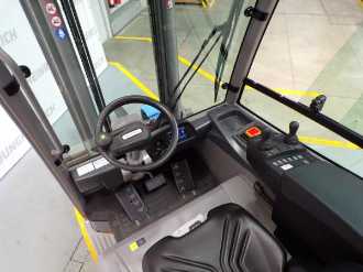 Použité vysokozdvižné vozíky JUNGHEINRICH EFG 430 G+E 115-330 ZT ELEKTRO VIERRADFRONTSTAPLER (13057901)