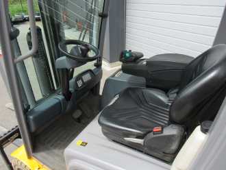Použité vysokozdvižné vozíky JUNGHEINRICH EFG215 ELEKTRO DREIRADFRONTSTAPLER (13076497)