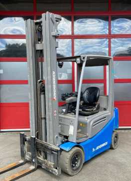 Použité vysokozdvižné vozíky JUNGHEINRICH EFG318k ELEKTRO VIERRADFRONTSTAPLER (13064496) backdrop