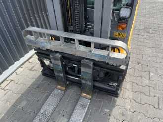 Použité vysokozdvižné vozíky JUNGHEINRICH EFG320 ELEKTRO VIERRADFRONTSTAPLER (13047333)