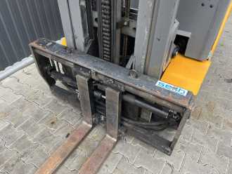 Použité vysokozdvižné vozíky JUNGHEINRICH EFG430 ELEKTRO VIERRADFRONTSTAPLER (12883060)