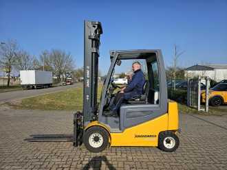 Použité vysokozdvižné vozíky JUNGHEINRICH EFG430K ELEKTRO VIERRADFRONTSTAPLER (13042841)