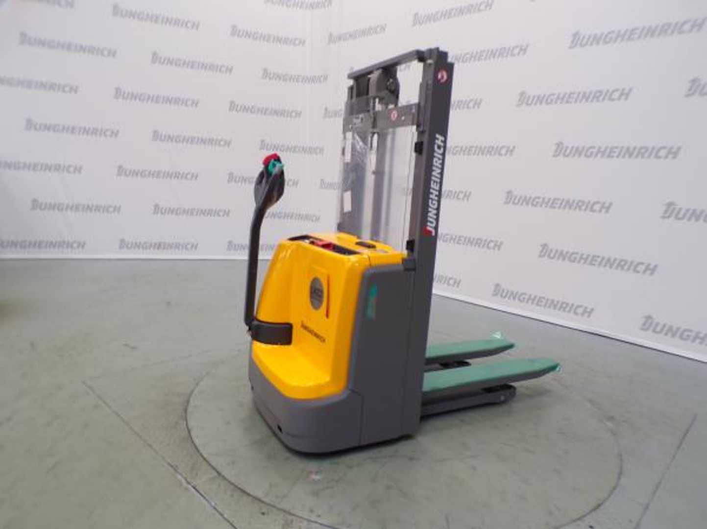Použité vysokozdvižné vozíky JUNGHEINRICH EJC 110 Li 115-250 ZT ELEKTRO HOCHHUBWAGENDEICHSEL (13060916)