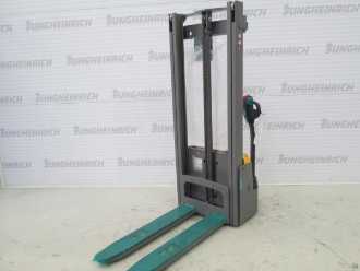 Použité vysokozdvižné vozíky JUNGHEINRICH EJC M10 G 115-330 ZT ELEKTRO HOCHHUBWAGENDEICHSEL (13028191) backdrop