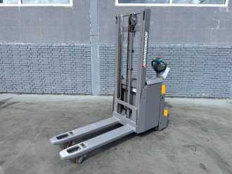 Použité vysokozdvižné vozíky JUNGHEINRICH EJD 222 Baujahr 2021 Stunden 2307 HH 2,9M ELEKTRO HOCHHUBWAGENDEICHSEL (13065435) backdrop