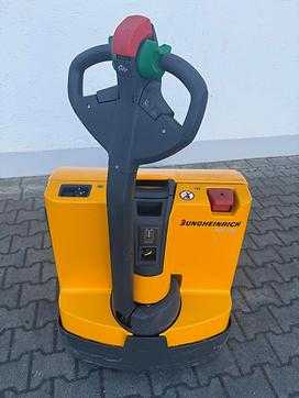 Použité vysokozdvižné vozíky JUNGHEINRICH EJE 116 ELEKTRO NIEDERHUBWAGENDEICHSEL (13052885)