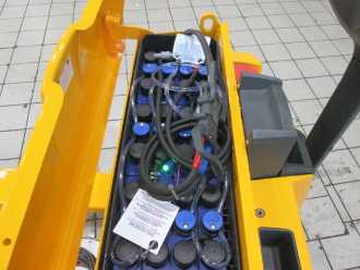 Použité vysokozdvižné vozíky JUNGHEINRICH EJE 116 G 115-54 ELEKTRO NIEDERHUBWAGENDEICHSEL (12956940)