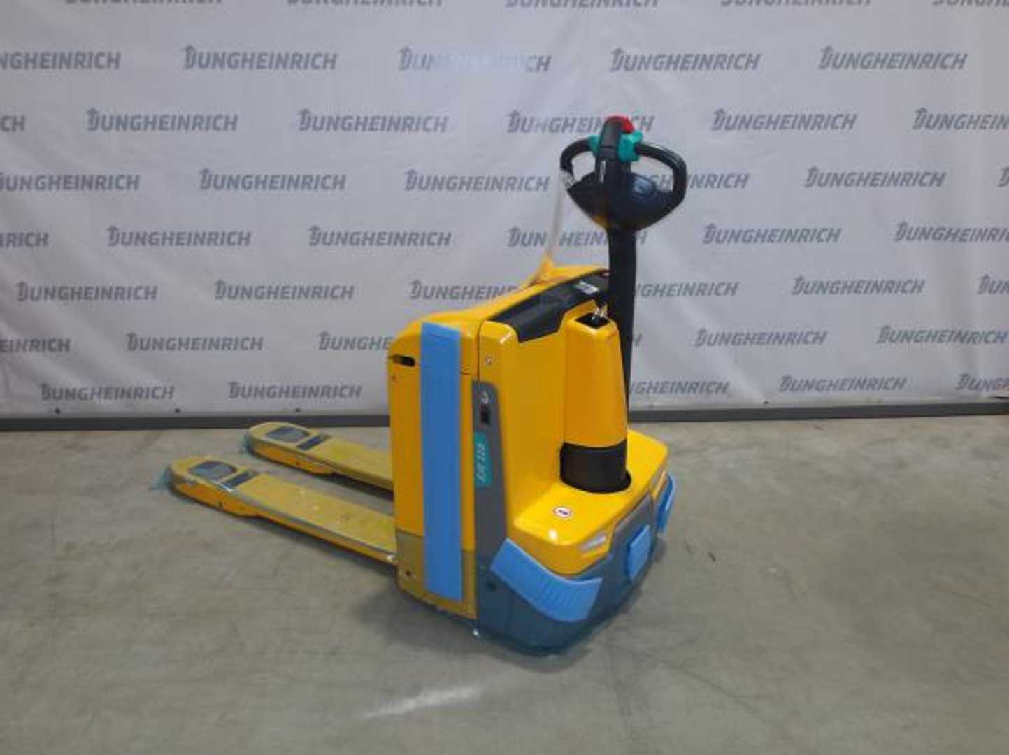 Použité vysokozdvižné vozíky JUNGHEINRICH EJE 118 115-54 ELEKTRO NIEDERHUBWAGENDEICHSEL (13060943)