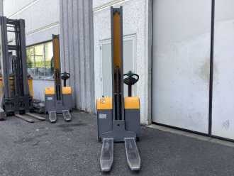 Použité vysokozdvižné vozíky JUNGHEINRICH EMC 110 ELEKTRO HOCHHUBWAGENDEICHSEL (13065887)
