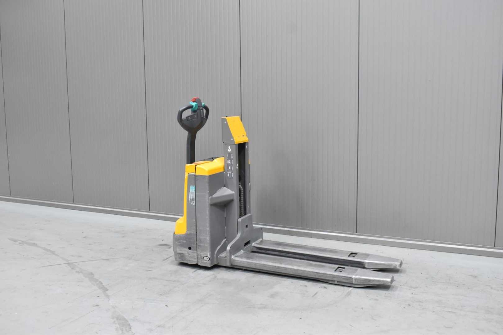 Použité vysokozdvižné vozíky JUNGHEINRICH EMD 115i /59078/ ELEKTRO HOCHHUBKOMMISSIONIERER (13075576)