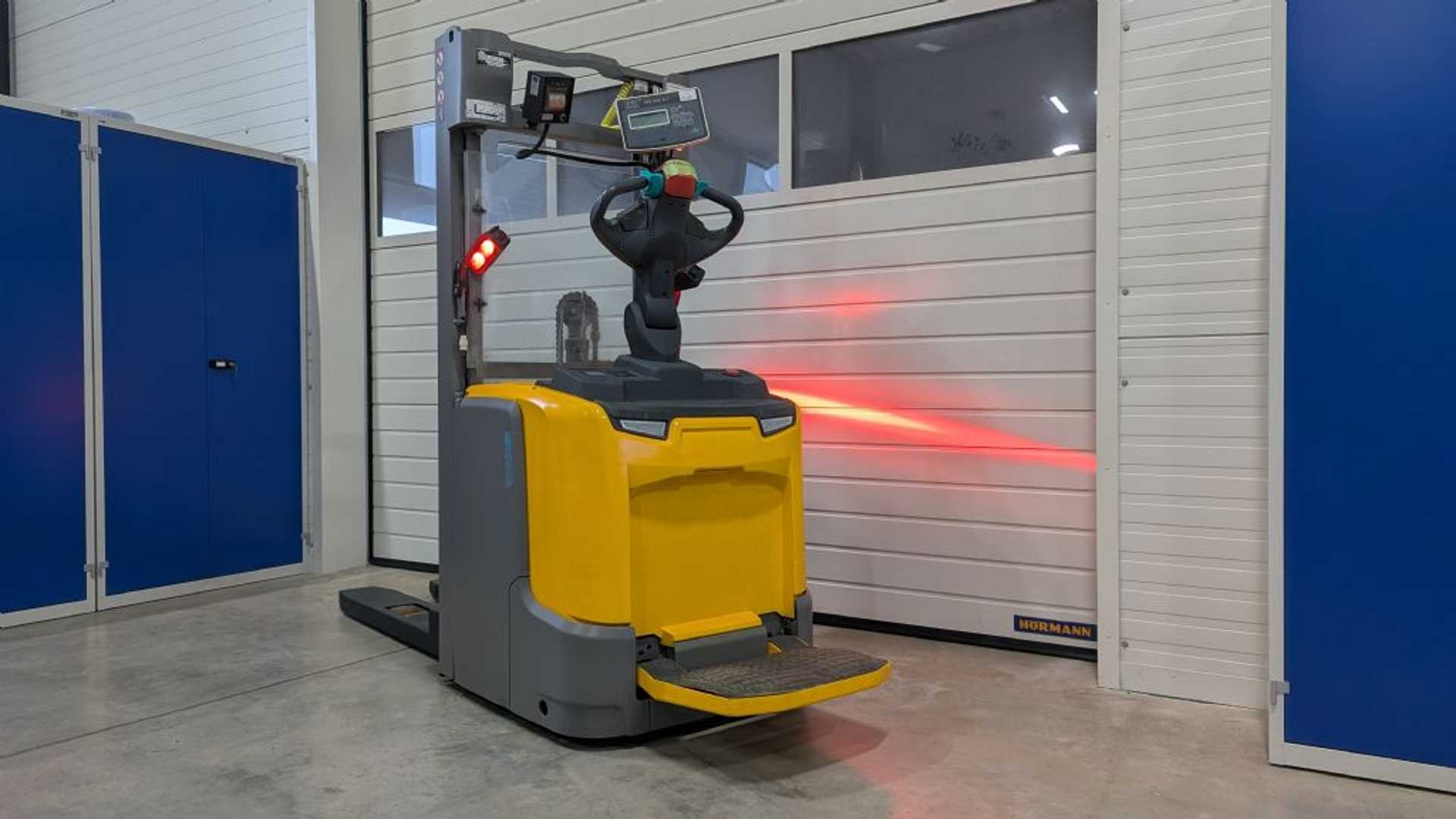 Použité vysokozdvižné vozíky JUNGHEINRICH ERC 212 115 290 ZZ ELEKTRO HOCHHUBWAGENDEICHSEL (13066558)