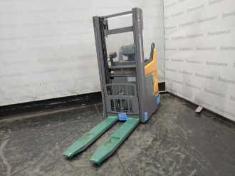 Použité vysokozdvižné vozíky JUNGHEINRICH ERC 214i FP 115 250 ZT ELEKTRO HOCHHUBWAGENFAHRERSTAND (13073186)