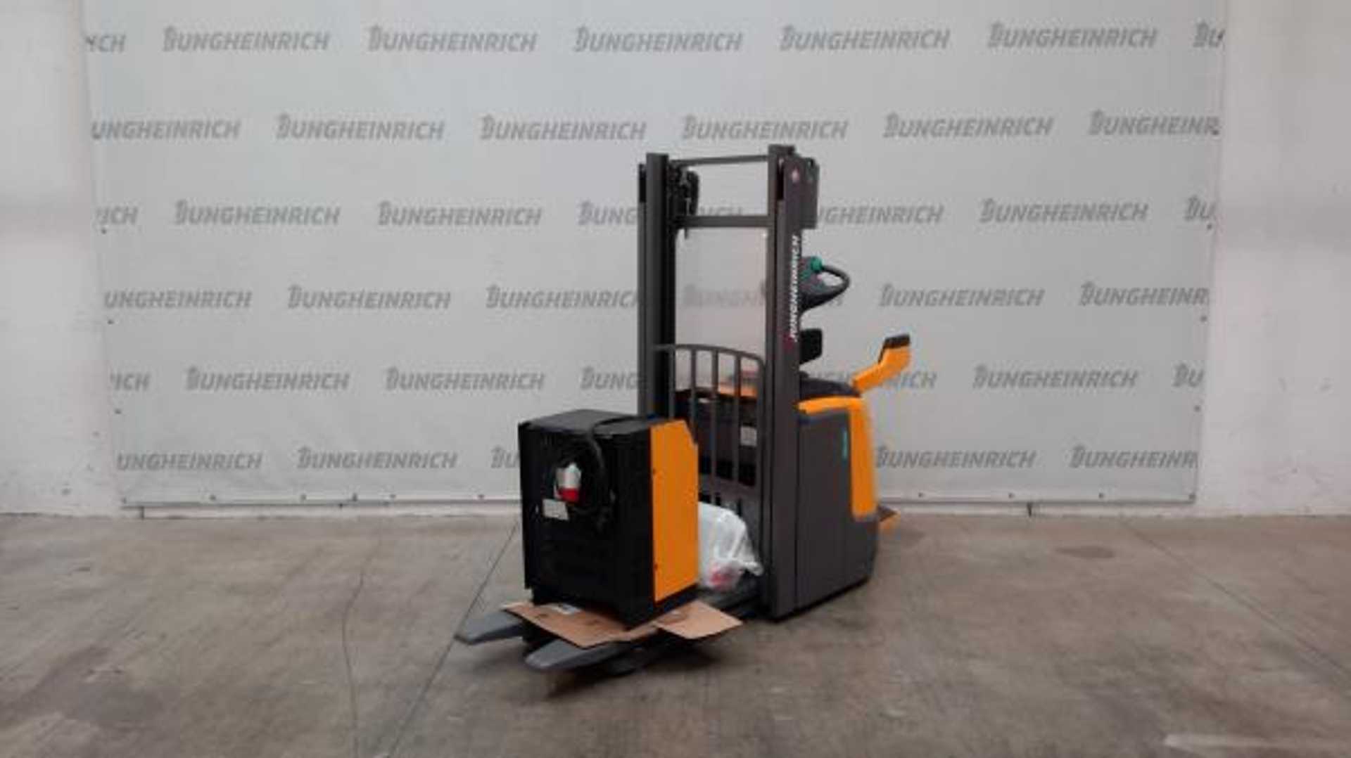 Použité vysokozdvižné vozíky JUNGHEINRICH ERC 216 115 280 ZT ELEKTRO HOCHHUBWAGENFAHRERSTAND (13015193)