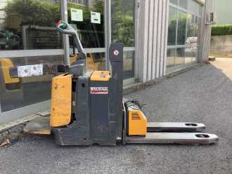 Použité vysokozdvižné vozíky JUNGHEINRICH ERD 220 ELEKTRO HOCHHUBWAGENFAHRERSTAND (12969371)