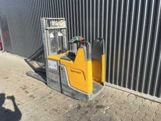Použité vysokozdvižné vozíky JUNGHEINRICH ERD220 ELEKTRO HOCHHUBWAGENFAHRERSTAND (13071262)