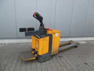 Použité vysokozdvižné vozíky JUNGHEINRICH ERE 120-21 160 53 ELEKTRO NIEDERHUBWAGENDEICHSEL (12769557)