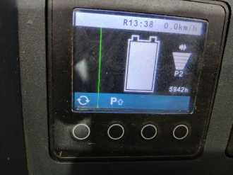 Použité vysokozdvižné vozíky JUNGHEINRICH ERE 120 KP 33 100 67 ELEKTRO NIEDERHUBWAGENFAHRERSTAND (13046625)