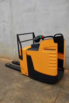 Použité vysokozdvižné vozíky JUNGHEINRICH ERE 225 ELEKTRO NIEDERHUBWAGENSEMIELEKTRISCH (13012467)