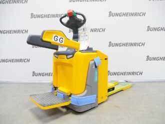 Použité vysokozdvižné vozíky JUNGHEINRICH ERE 225 KP 115-54 ELEKTRO NIEDERHUBWAGENFAHRERSTAND (13014582)