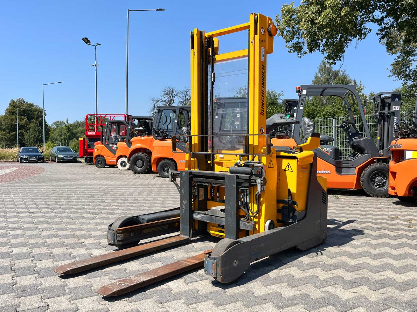 Použité vysokozdvižné vozíky JUNGHEINRICH ERV 308 ELEKTRO NIEDERHUBWAGENSEMIELEKTRISCH (13060591)