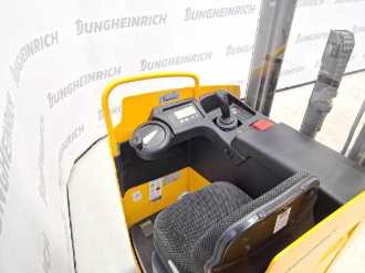 Použité vysokozdvižné vozíky JUNGHEINRICH ESC 214z 150-430 ZZ ELEKTRO HOCHHUBWAGENFAHRERSITZ (13074594)