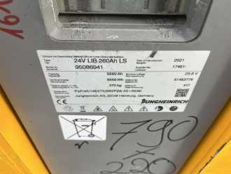 Použité vysokozdvižné vozíky JUNGHEINRICH ESC214z ELEKTRO HOCHHUBWAGENFAHRERSITZ (13060728)