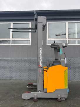 Použité vysokozdvižné vozíky JUNGHEINRICH ETM 216 Baujahr 2019/ Stunden 445 / HH 8,42M NEUWERTIG ELEKTRO SCHUBMASTSTAPLER (13071046)