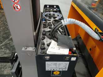 Použité vysokozdvižné vozíky JUNGHEINRICH ETV 214 MP E GE 115 800 DZ ELEKTRO SCHUBMASTSTAPLER (13065897)