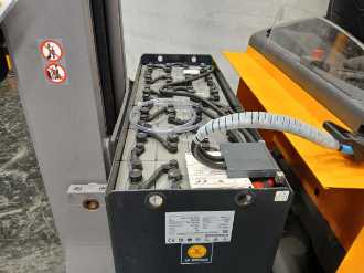 Použité vysokozdvižné vozíky JUNGHEINRICH ETV 216 MP L GE 120 872 DZ ELEKTRO SCHUBMASTSTAPLER (13054420)