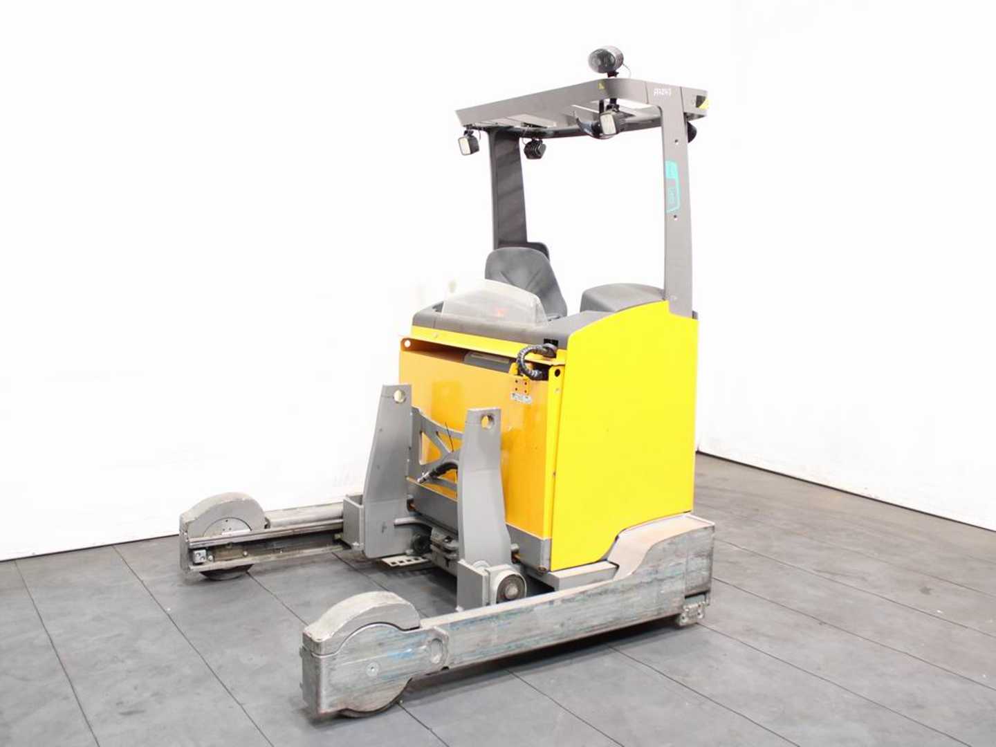 Použité vysokozdvižné vozíky JUNGHEINRICH ETV-V 320 GE115-800DZ Li-Ion ELEKTRO SCHUBMASTSTAPLER (12952595)