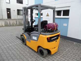 Použité vysokozdvižné vozíky JUNGHEINRICH TFG 316 - weiße Reifen - Freihub GAS VIERRADFRONTSTAPLER (13053185)