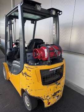 Použité vysokozdvižné vozíky JUNGHEINRICH TFG 316S Triplex GAS VIERRADFRONTSTAPLER (13064162)