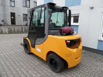 Použité vysokozdvižné vozíky JUNGHEINRICH TFG S50s - Kabine mit Heizung - 4. Funktion GAS VIERRADFRONTSTAPLER (13009650)
