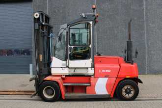 Použité vysokozdvižné vozíky KALMAR DCE90-6L DIESEL VIERRADFRONTSTAPLER (12862741) backdrop