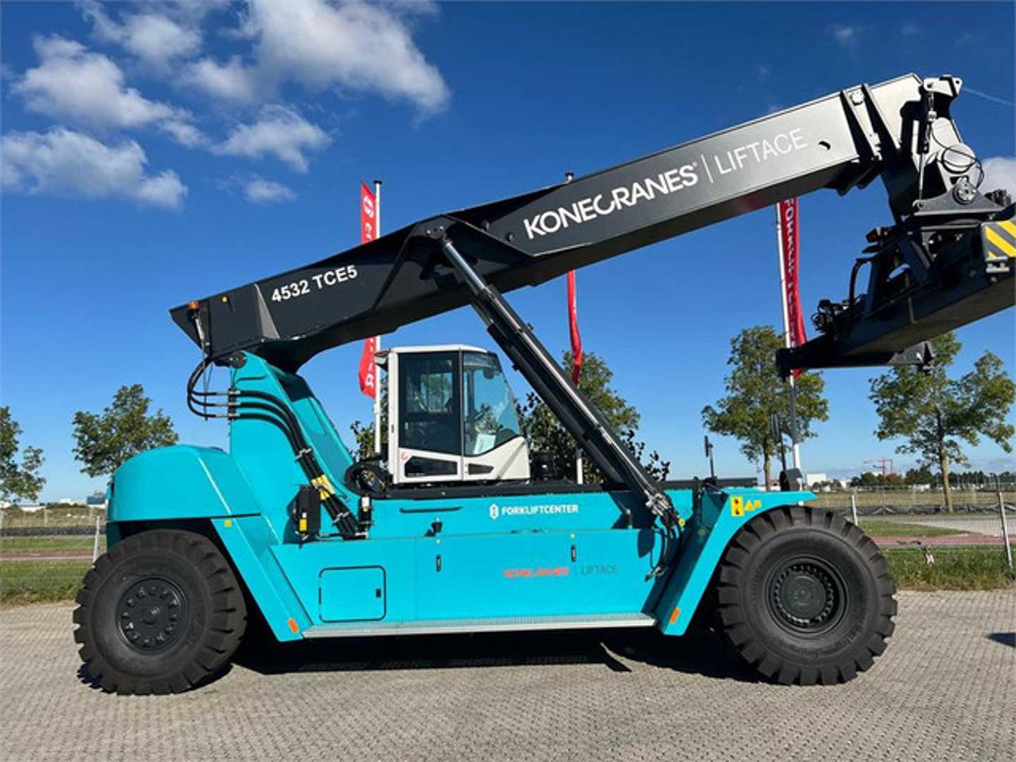 Použité vysokozdvižné vozíky KONECRANES LIFTACE 4532 TCE5 DIESEL REACHSTACKER (13051221)