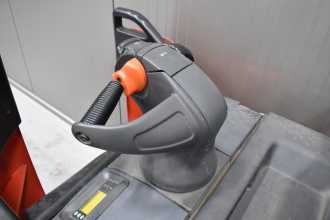 Použité vysokozdvižné vozíky LINDE D 12 SP /58872/ ELEKTRO HOCHHUBKOMMISSIONIERER (13074782)