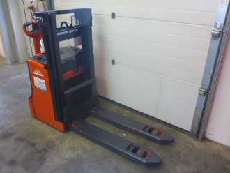 Použité vysokozdvižné vozíky LINDE D08 ELEKTRO HOCHHUBWAGENDEICHSEL (13036624)