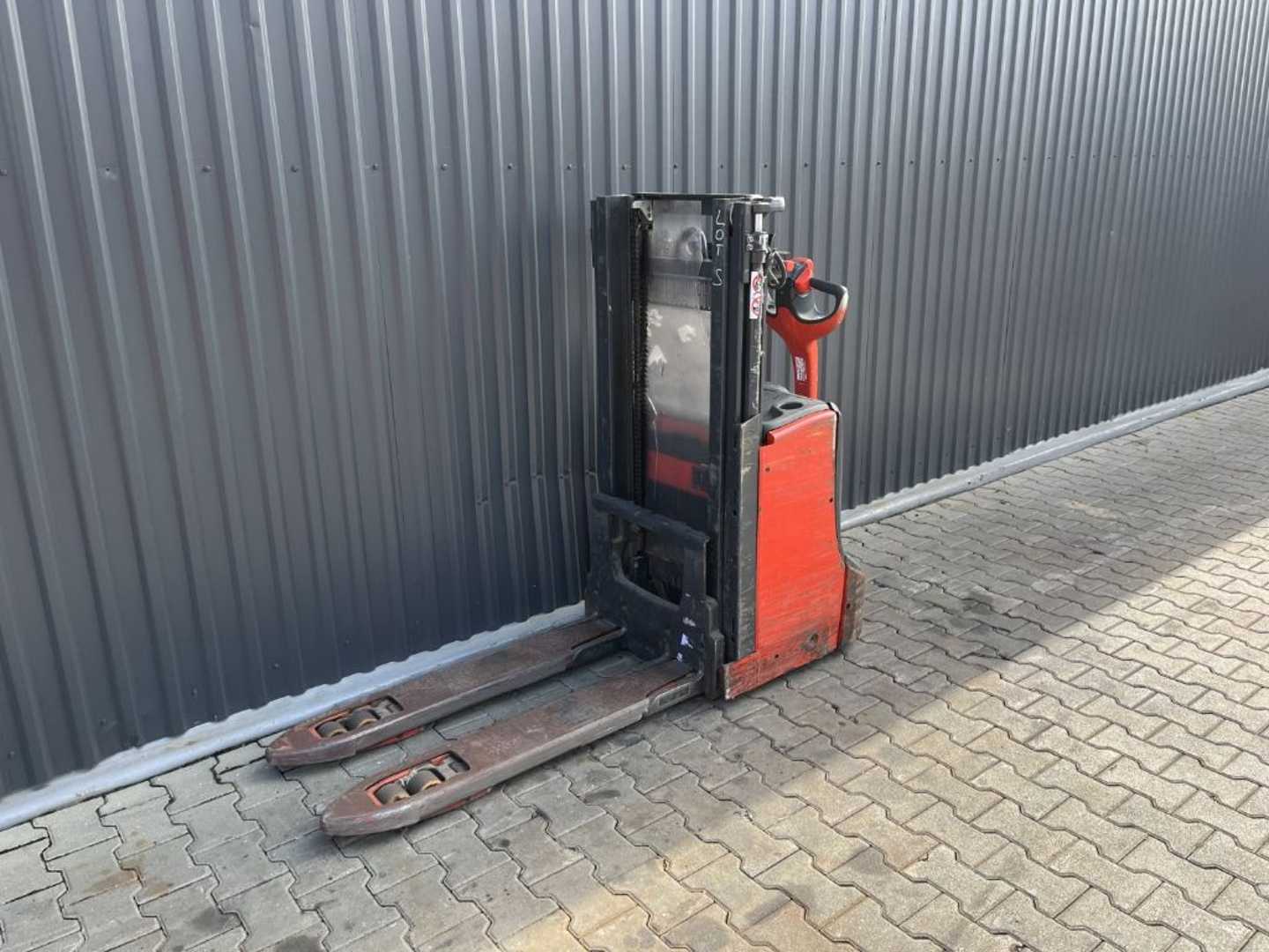 Použité vysokozdvižné vozíky LINDE D08 ELEKTRO HOCHHUBWAGENDEICHSEL (13068819)